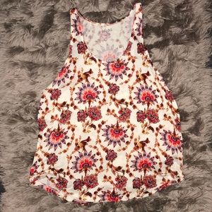 Sleeveless, Vivid Blouse